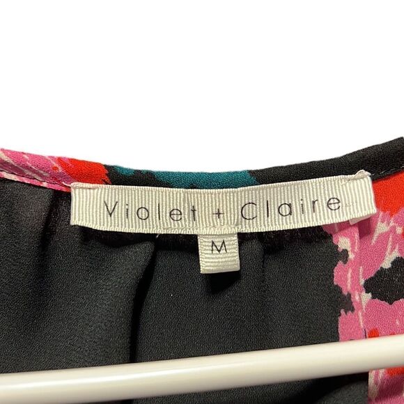 Floral Blouse Woman's Size Medium Violet + Claire Black Colorful V-Neck Shirt - Picture 4 of 7
